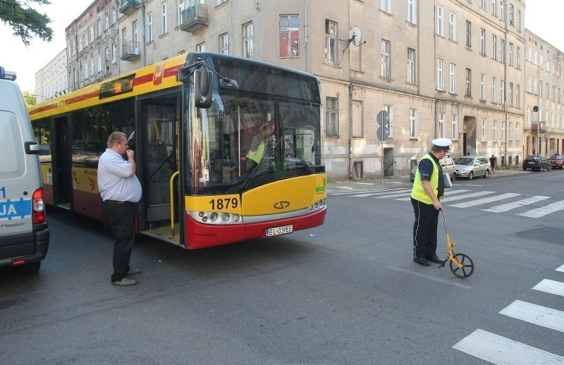 Wypadek autobusu MPK na skrzyżowaniu Struga i Pogonowskiego. Są ranni! [ZDJĘCIA]