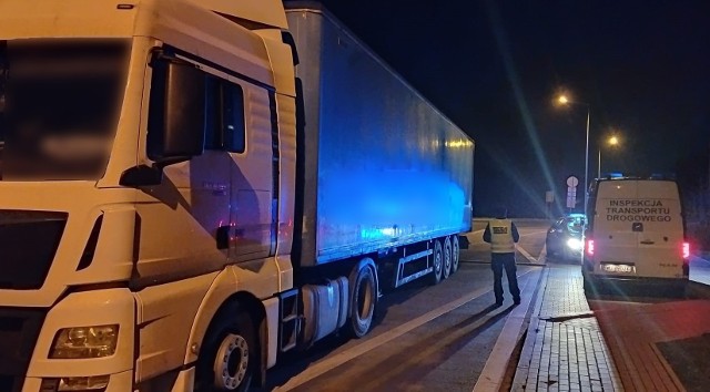 Pijany kierowca ciężarówki został zatrzymany przez patrol ITD na S3 niedaleko Gorzowa Wlkp.