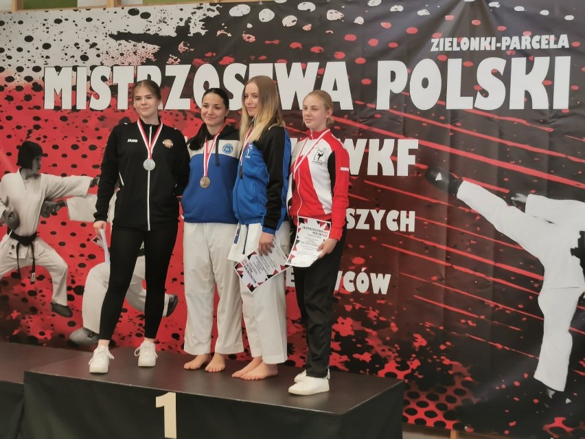 Młodzi karatecy z klubu Nidan Zawadzkie zdobyli 5 medali na...