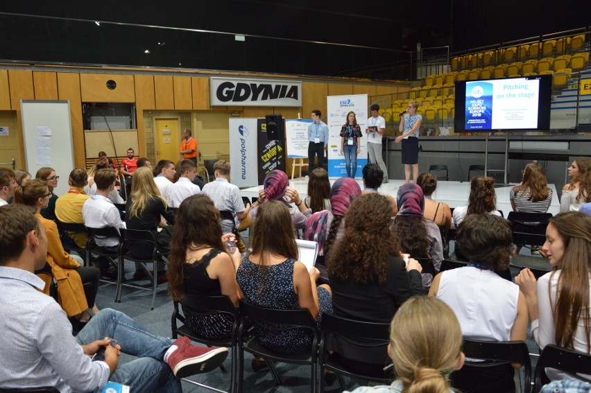 300 młodych naukowców z całego świata przyjechało do Gdyni na targi Milset Expo [zdjęcia]