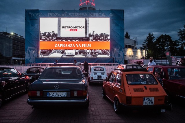 Kino samochodowe w Poznaniu odbywało się na terenie Międzynarodowych Targów Poznańskich w czasie Mistrzostw Świata w piłce nożnej w 2018 r. Później nikt już do tego pomysłu nie nawiązał.
