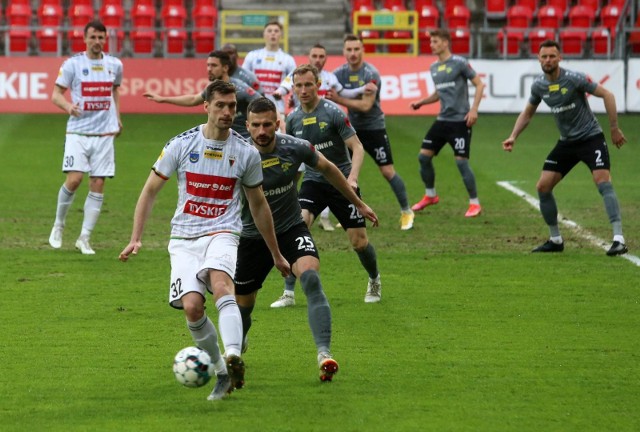 07.05.2021. 29 kolejka Fortuna 1. Ligi: GKS Tychy - Górnik Łęczna 3:1. Teraz te drużyny zagrają w półfinale barażów o PKO Ekstraklasę.  Zobacz kolejne zdjęcia. Przesuwaj zdjęcia w prawo - naciśnij strzałkę lub przycisk NASTĘPNE