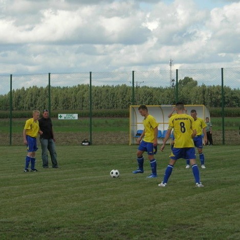 Własne boisko dobrze wpływa na piłkarzy z Wąsewa.