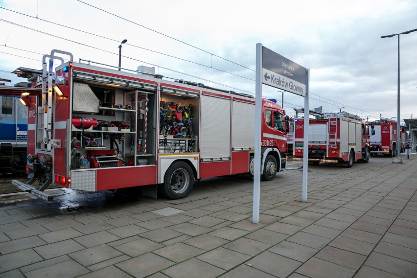 Spłonął wagon kolejowy na dworcu w Płaszowie