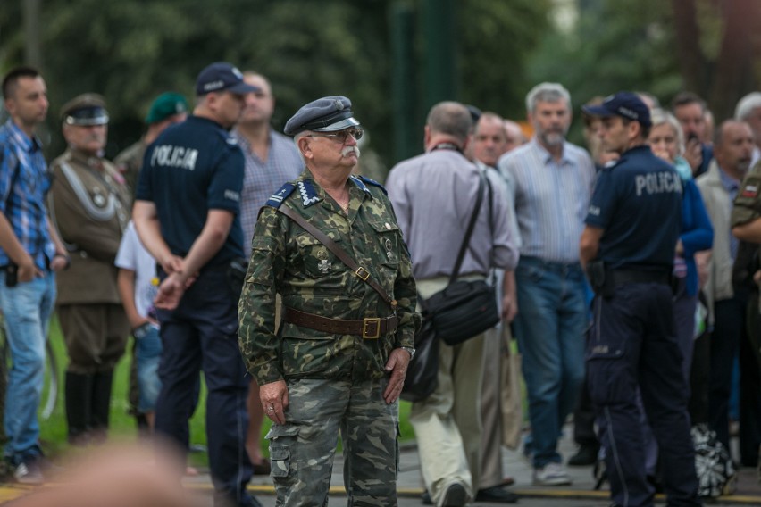 Kraków. Wymarsz Kadrówki, nowe odznaczenie państwowe i...