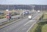 Przywrócono ruch na autostradzie A4 po zderzeniu trzech samochodów