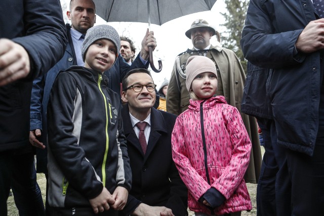 Premier Mateusz Morawiecki z wizytą na pikniku wojskowym u Podhalańczyków.