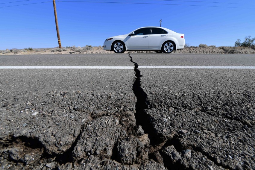 USA: Kalifornia. Trzęsienie ziemi o sile 7,1 stopnia [ZDJĘCIA] [WIDEO] Najsilniejsze wstrząsy od 20 lat. Epicentrum 240 km od Los Angeles