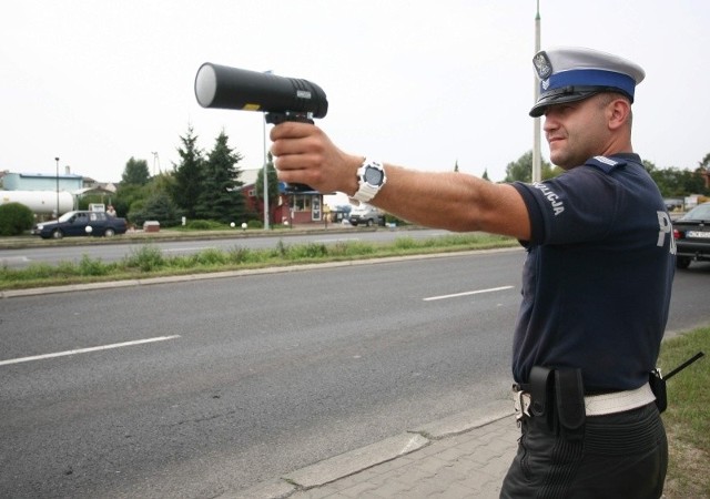 W piątek jednym z policjantów dyscyplinujących kierowców był sierżant sztabowy Karol Głogowski.