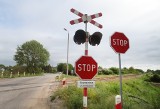 Na przejeździe w Kołbaskowie nie działa sygnalizacja, pociągi zwalniają 