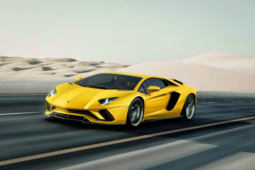 LAMBORGHINI AVENTADOR SV...