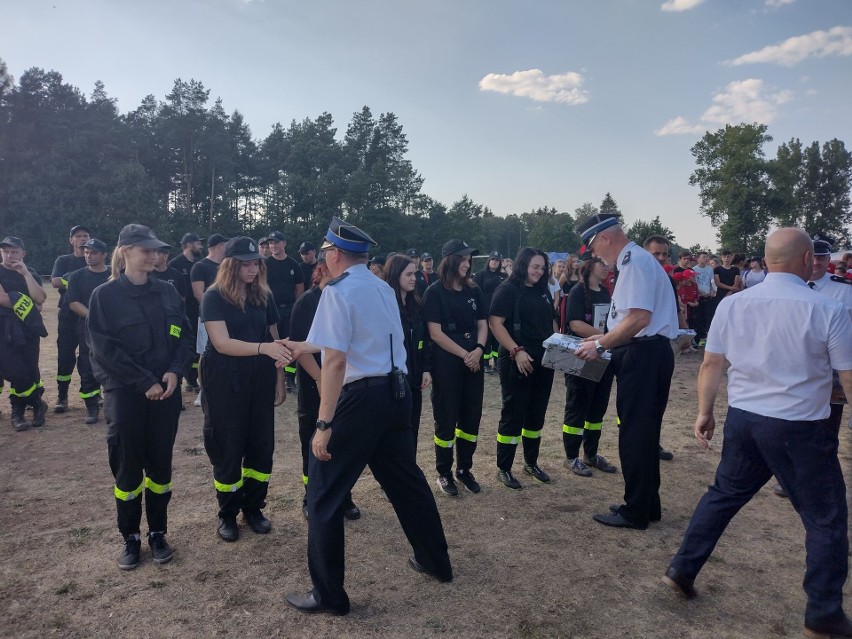 Strażacy-ochotnicy z powiatu zambrowskiego rywalizowali w zawodach Sportowo-Pożarniczych. 4 jednostki awansowały na szczebel wojewódzki