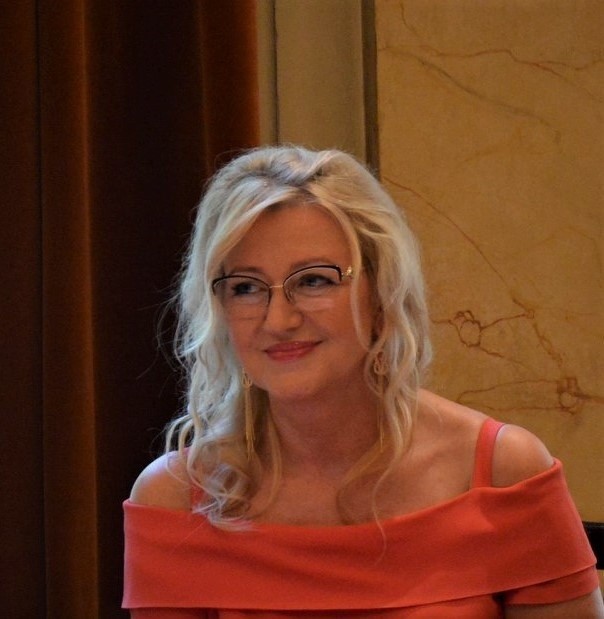 Elżbieta Gładysz - prezeska Krakowskiego Stowarzyszenia Miłośników Opery Aria