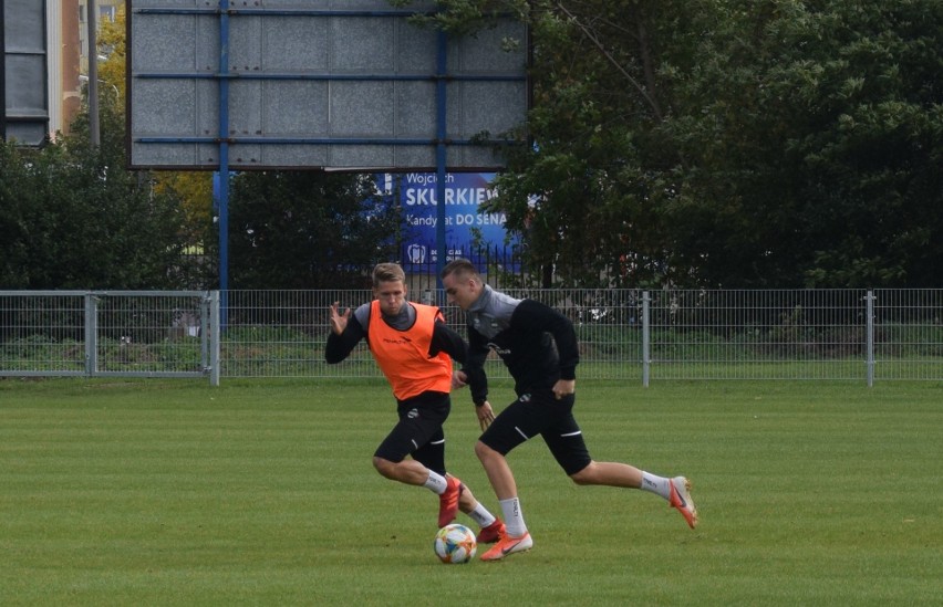 Fortuna 1 Liga. Radomiak Radom przed meczem z Chojniczanką Chojnice. Na drobne urazy narzekają, Martin Klabnik i Damian Jakubik