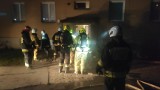 Pożar w budynku wielorodzinnym w Trzyniku. Ogień pojawił się w piwnicy