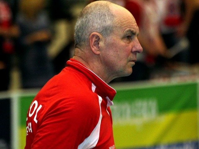 Trener Andrzej Dudziec nie traci zapału do ciężkiej pracy.
