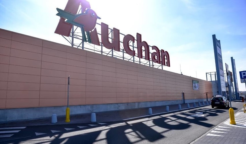 Hipermarkety sieci "Auchan" do soboty będą czynne do godz....