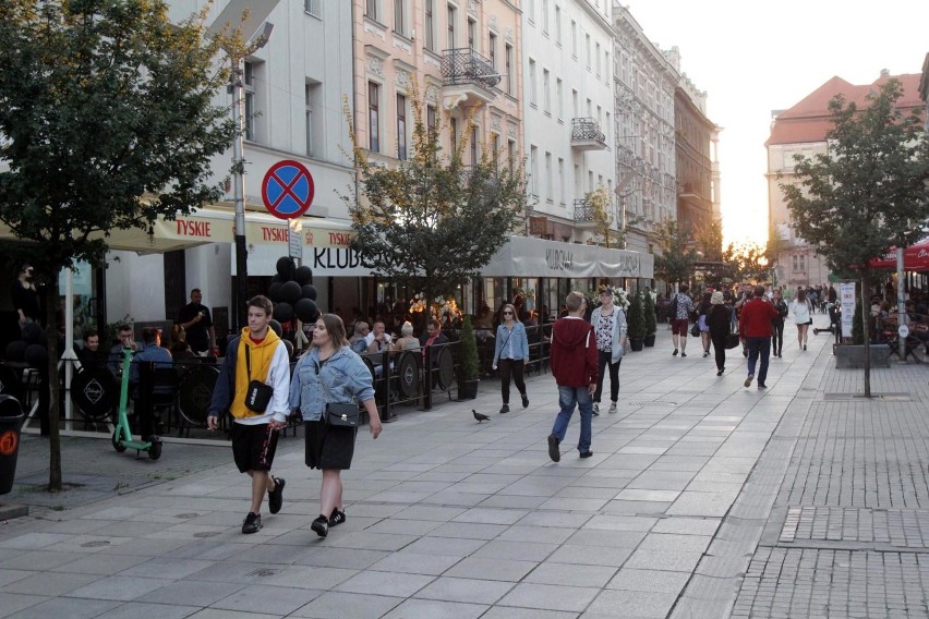 Katowice, ul. Mariacka. To jedyne miejsce w mieście, w...