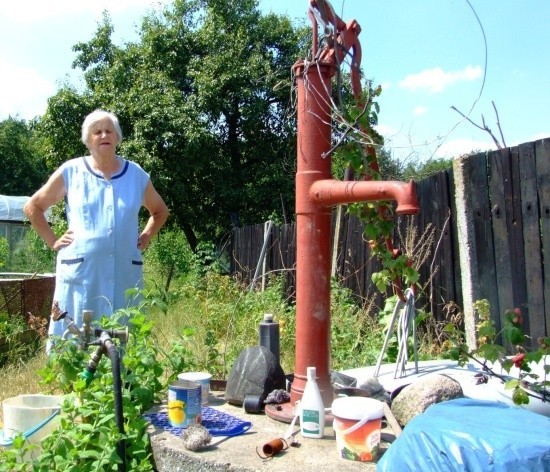 Pani Maria ze Zdzieszowic ze względu na ceny wody i ścieków nie podlewa już swojego ogródka.