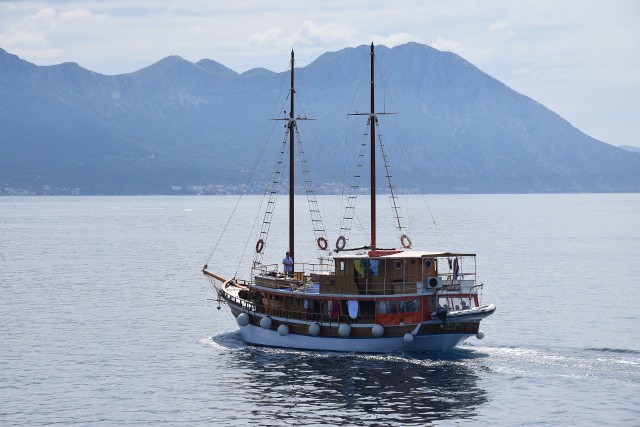 Polacy coraz chętniej czarterują jachty w Chorwacji.