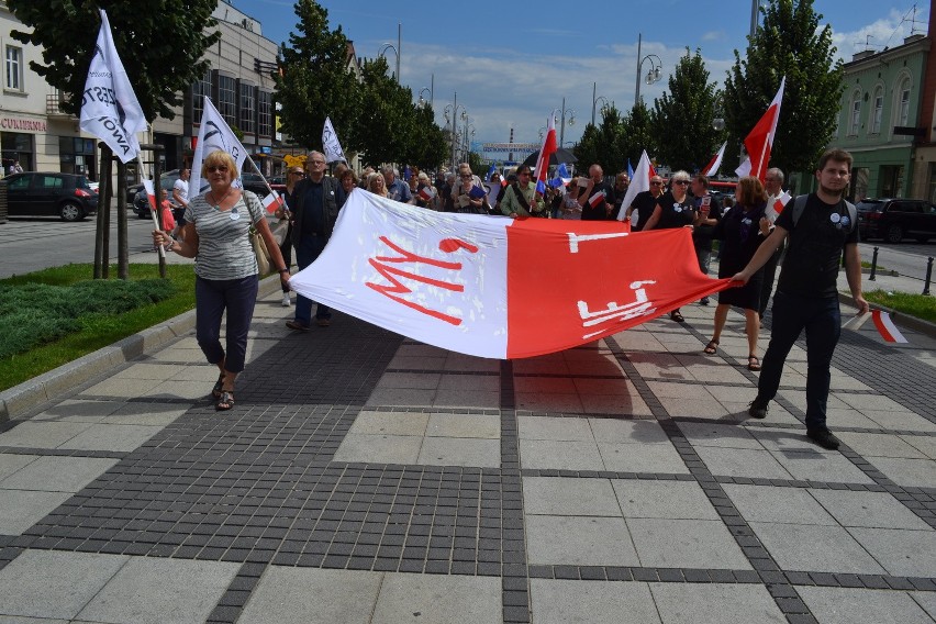 Czarny marsz KOD w Częstochowie