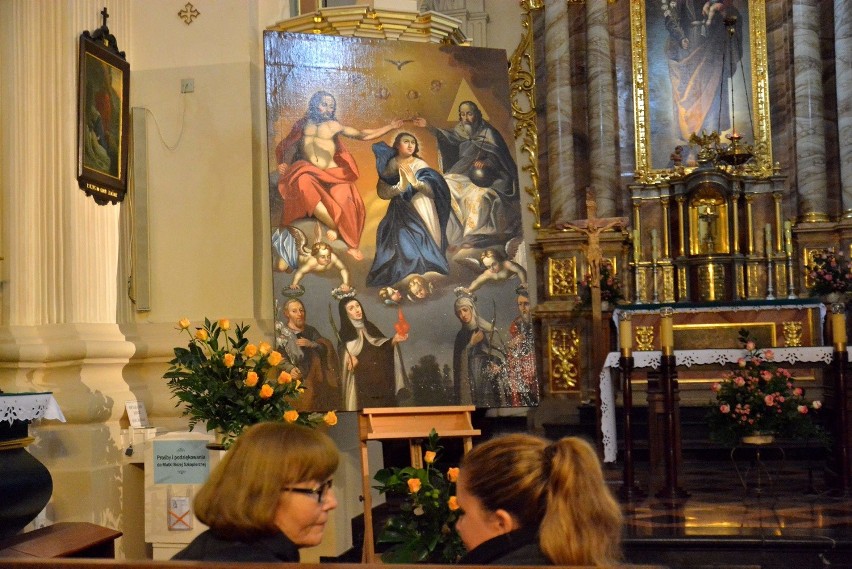 Lublin: XVII-wieczny obraz wrócił do karmelitów (ZDJĘCIA)