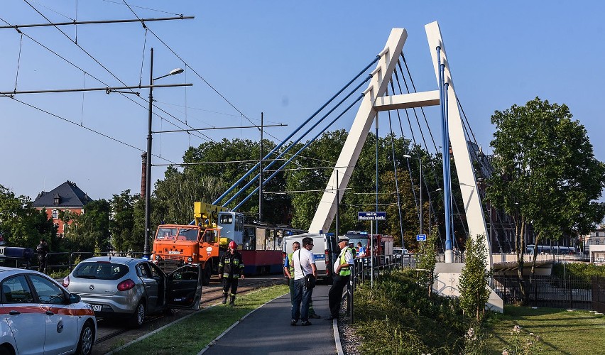 Tragiczny wypadek - 13-latek wpadł pod tramwaj