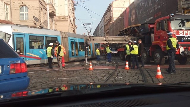 Wrocław, wykolejenie tramwaju. ul. Kołłątaja.