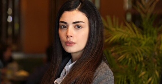 Poznaj 12 ciekawostek o tureckiej aktorce i ukochanej Gökberka Demirciego.