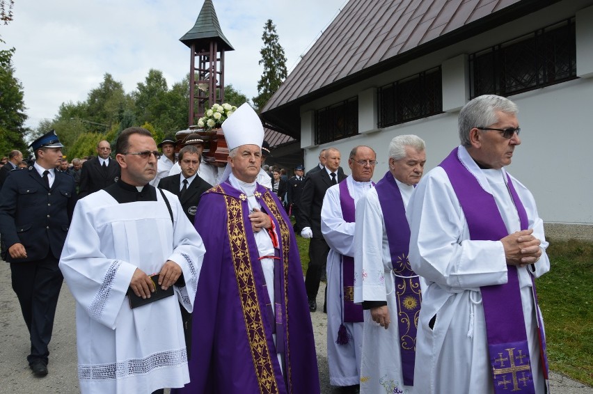 Pogrzeb byłego arcybiskupa Józefa Wesołowskiego w Czorsztynie [ZDJĘCIA]