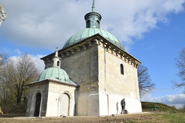 Kończy się pierwszy etap prac remontowych przy kaplicy Świętej Anny w Pińczowie.