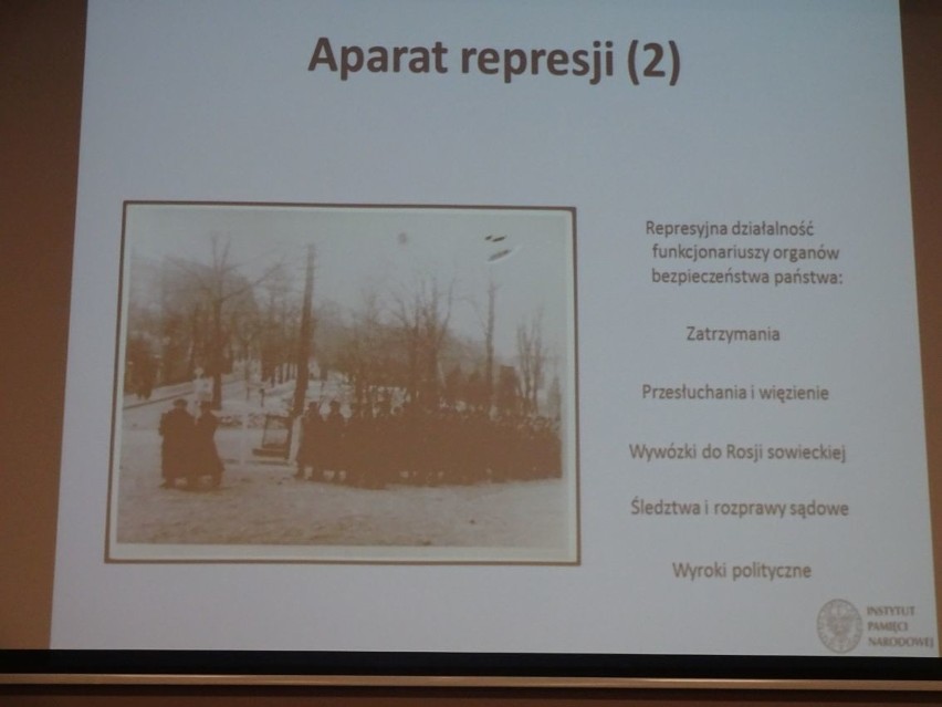 Sowieckie panowanie na przyczółku sandomierskim. Tak żyło się w 1944 roku i później w Sandomierzu, Staszowie, Opatowie i okolicach 