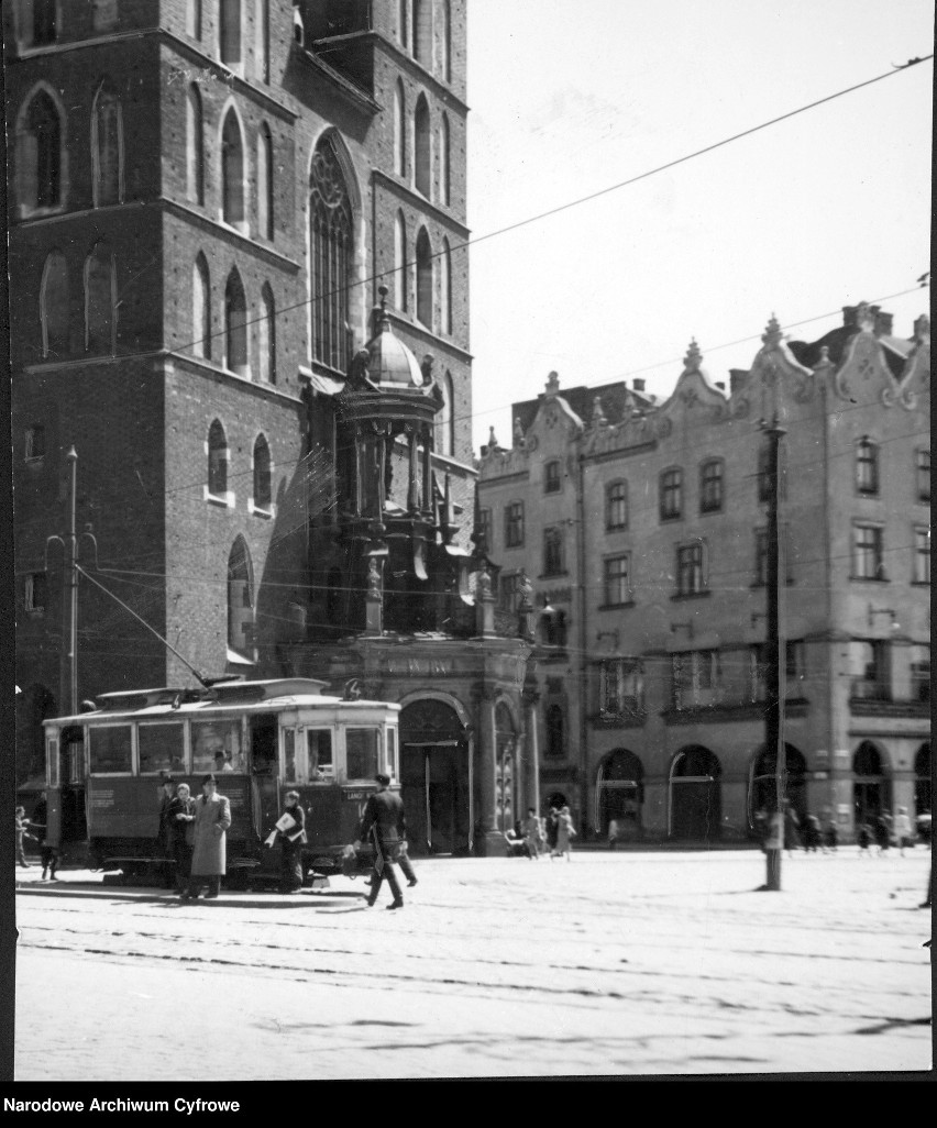 120 lat tramwaju elektrycznego w Krakowie. Zobacz, jak wyglądała komunikacja w mieście przed laty [ZDJĘCIA]