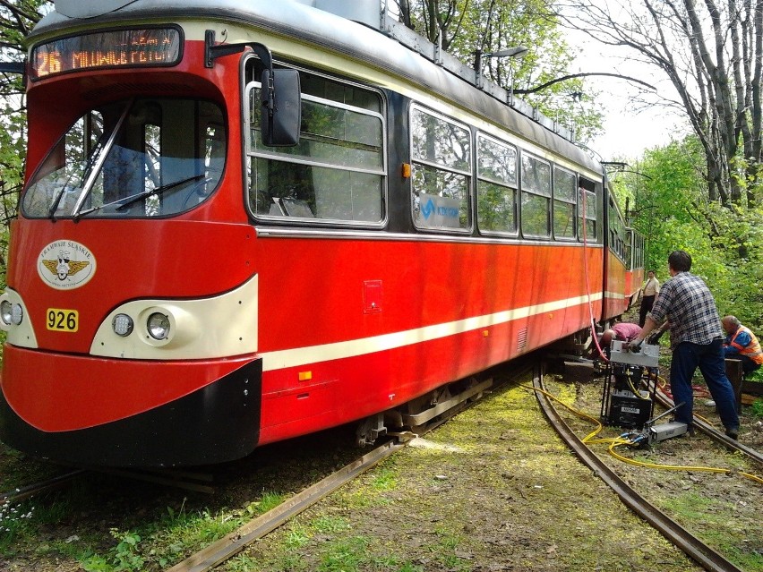 W Mysłowicach wykoleił się tramwaj linii nr 26 [ZDJĘCIA]