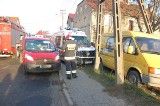 Wypadek w Kosieczynie: Karetka na sygnale zderzyła się z fiatem [ZDJĘCIA]