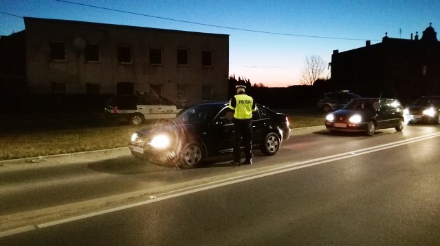 Policjanci kontrolowali trzeźwość w różnych częściach powiatu