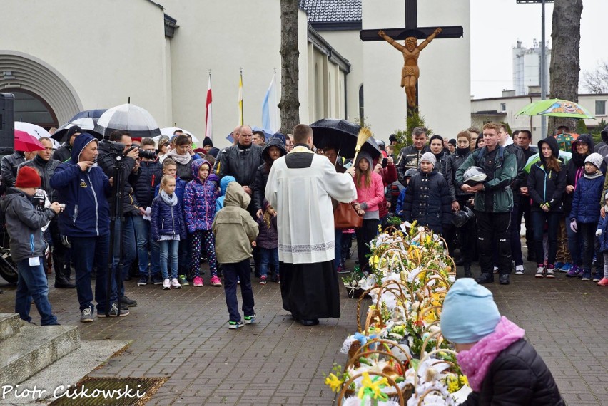 Motocykliści ze święconką przyjechali do kościoła w Mrzezinie [ZDJĘCIA]