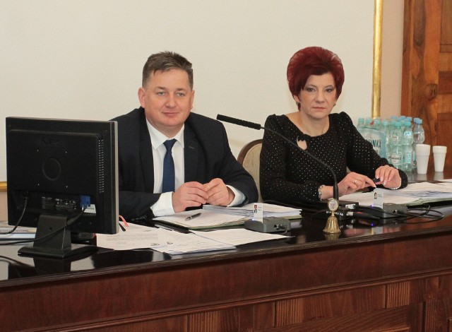 Opozycja chce odwołać wiceprzewodniczącą Rady Miejskiej Wiolettę Kotkowską. Na zdjęciu z Dariuszem Wójcikiem.