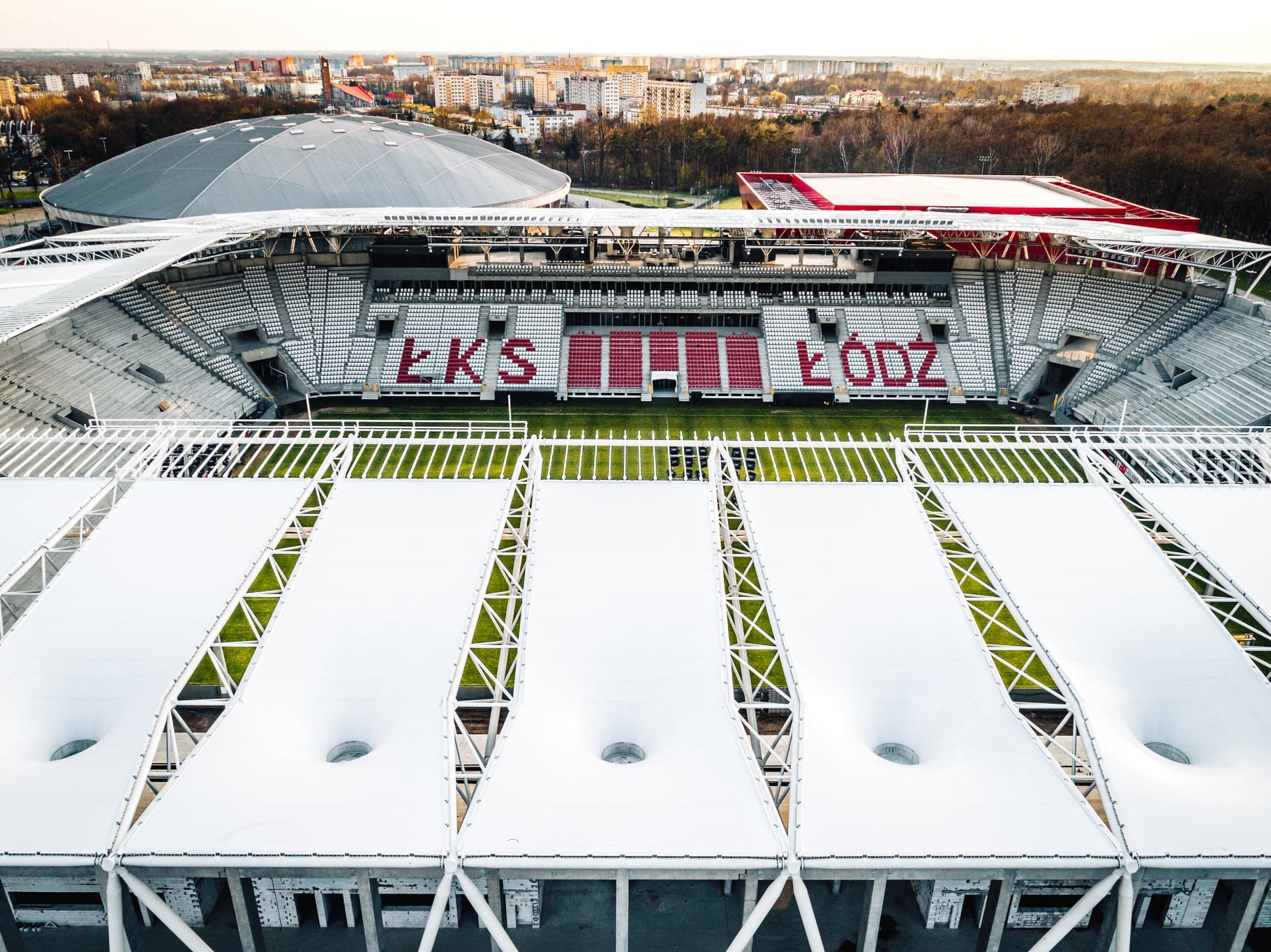 Stadion Lks Zapiera Juz Dech W Piersiach Juz Jest Bardzo Pieknie Zdjecia Express Ilustrowany