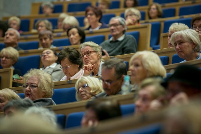 W Forum Seniora wzięło udział kilkuset Małopolan