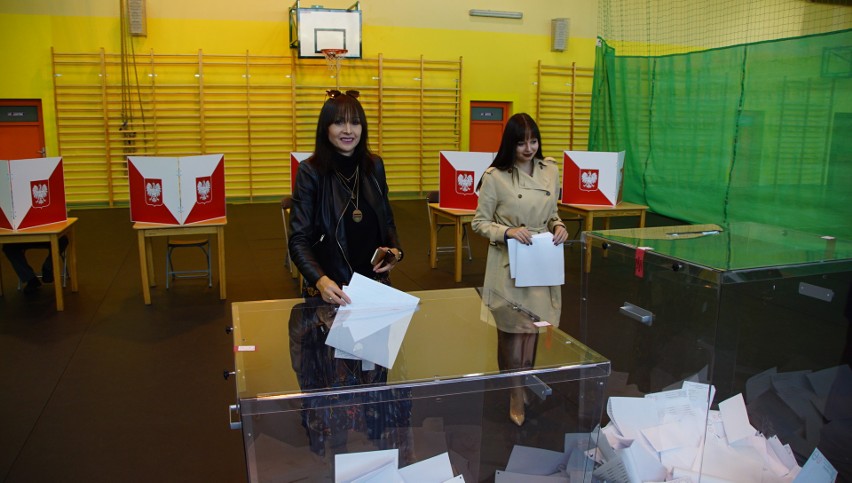 Wybory parlamentarne 2019. Trwają wybory 2019 do Sejmu i...