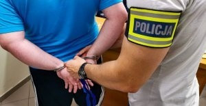 Białystok. Policjanci zatrzymali 24-latka podejrzanego o rozbój z użyciem gazu łzawiącego (zdjęcia, wideo)
