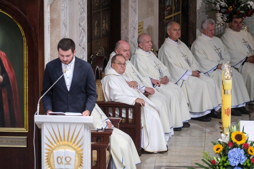 Natomiast jeżeli cofniemy się o dwa lata wstecz, to okaże...