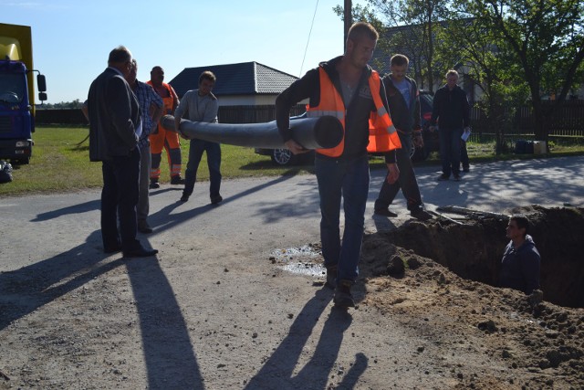 Takie m.in. prace będą prowadzone na północy gminy Wieliczka, w rejonie Węgrzc Wielkich i Kokotowa. Budowa tam nowej SUW i wodociągu będzie o wiele droższa niż zakładano (zdjęcie ilustracyjne)