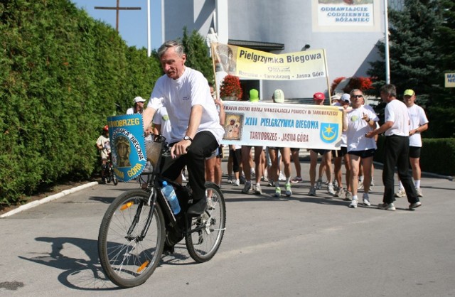 W rolę pilota tradycyjnie już wcielił się proboszcz parafii Matki Bożej Nieustającej Pomocy w Tarnobrzegu Michał Józefczyk.