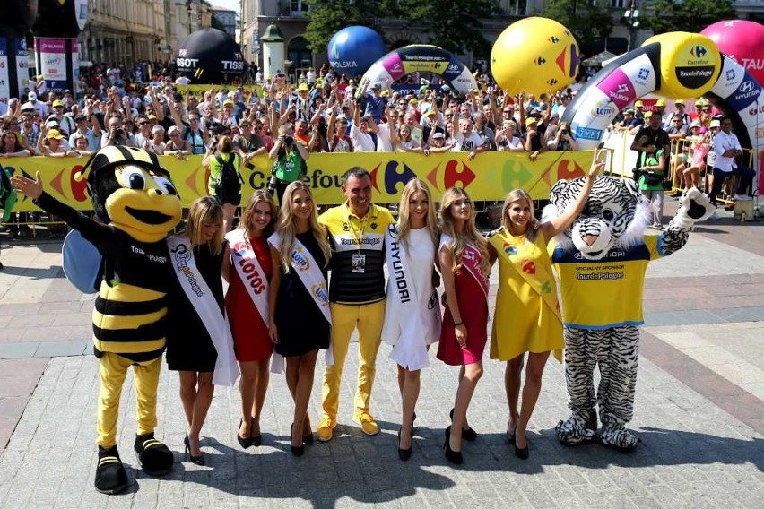 Tour de Pologne 2018 wystartował. Kolarze pojechali wokół Krakowa [ZDJĘCIA ZE STARTU]