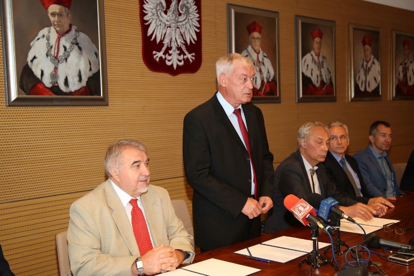 Uczelnie techniczne z Kielc, Radomia i Rzeszowa będą ściśle współpracować na rzecz obronności
