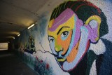 Street art po bytomsku. W przejściu podziemnym przy ul. Arki Bożka powstał nowy mural. Przedstawia Salwadora Dalego