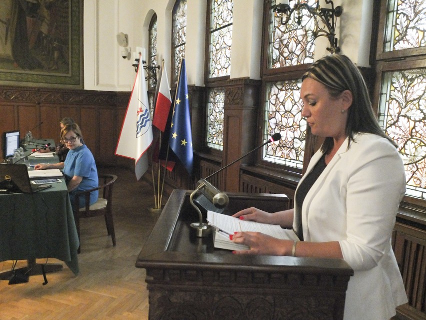 Prezydent Słupska nie kłamała na komisji, uznało 12 radnych, 11 uznało inaczej