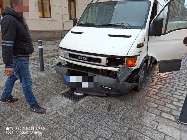 Słupek automatyczny wrócił na wrocławski Rynek po kilku latach